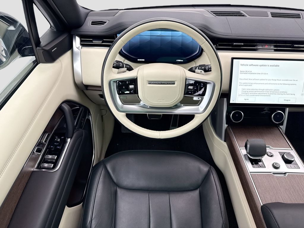 Thumbnail: 2023 Land Rover Range Rover - 10