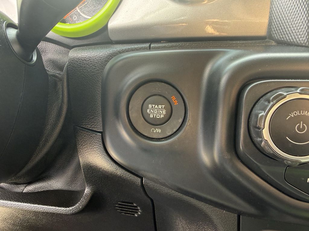 2019 Jeep Wrangler Unlimited Sahara Green at River Oaks CDJR