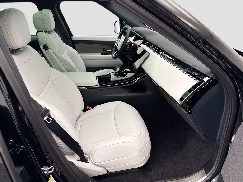 Thumbnail: 2026 Land Rover Range Rover Sport - 19