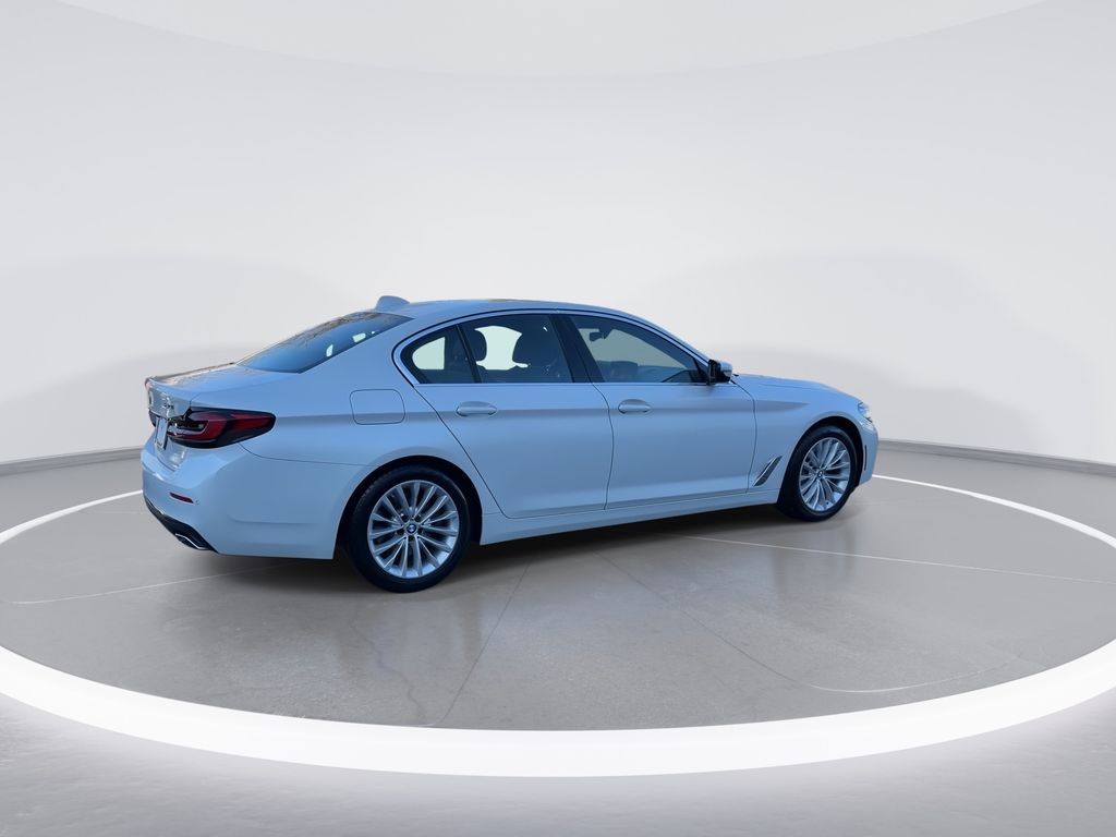Thumbnail: 2023 BMW 5 Series - 8