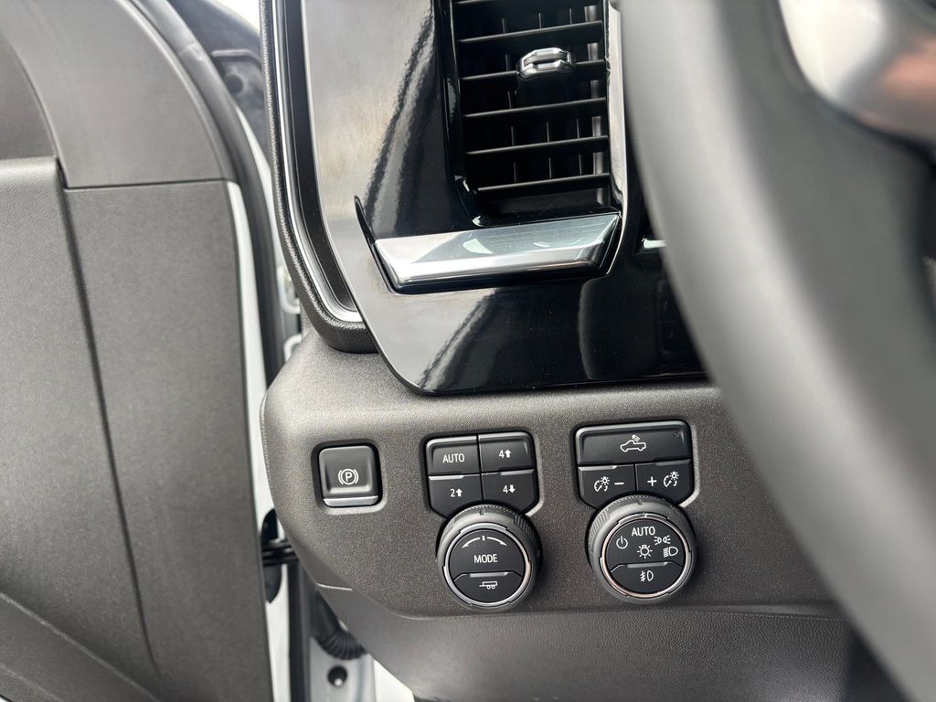 Used Car 2025 Chevrolet Silverado 1500  Lt Trail Boss For Sale Under $60,000 In Austin, Texas
