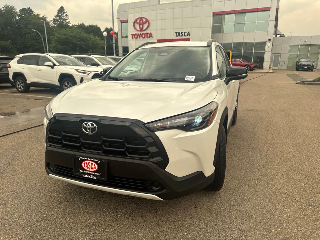 Used 2026 Off-white Toyota LE image 2