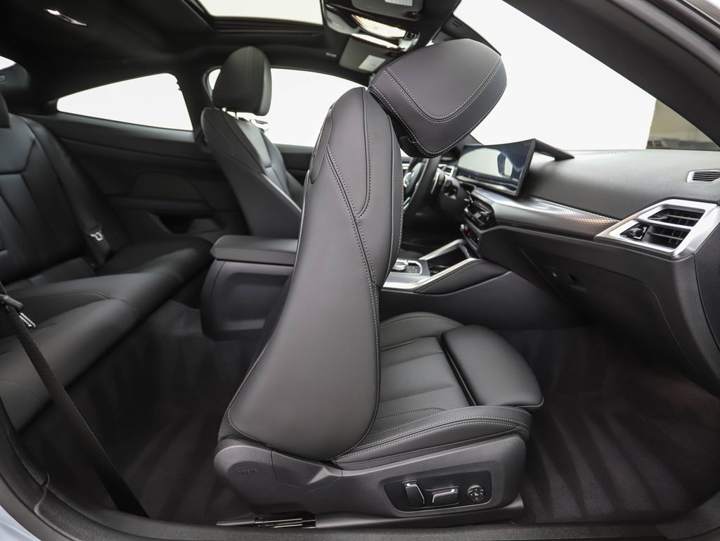 Thumbnail: 2026 BMW 4 Series - 28