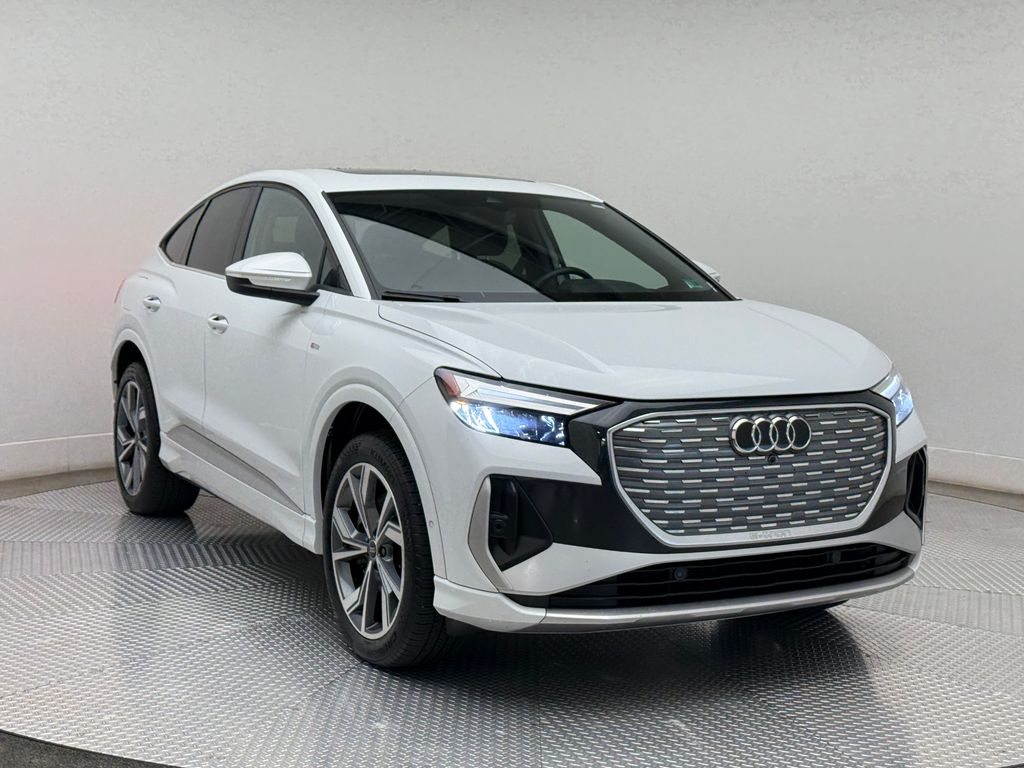 Thumbnail: 2023 Audi Q4 e-tron - 6