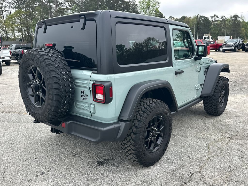 View vehicle photo 6