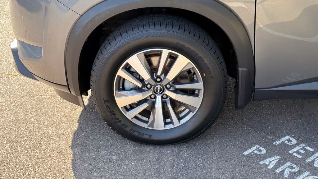 Used 2022 Nissan Pathfinder SL 4D Sport Utility