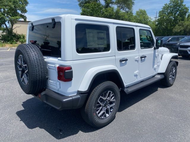 2024 Jeep Wrangler Sahara 8