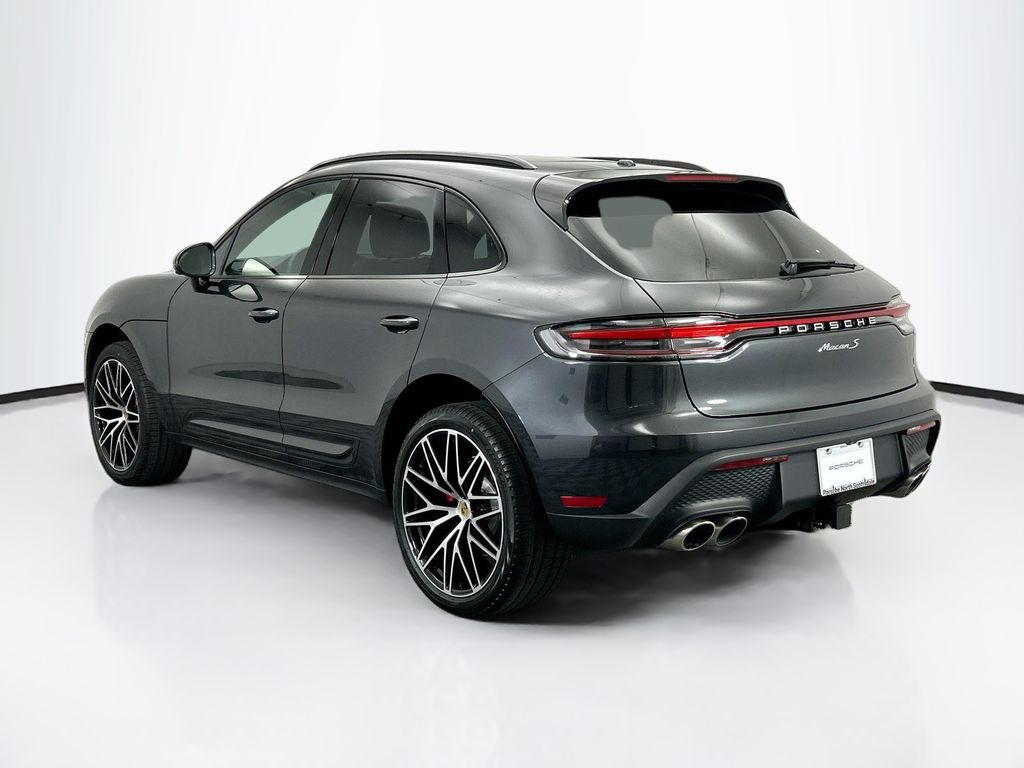 Thumbnail: 2026 Porsche Macan - 3