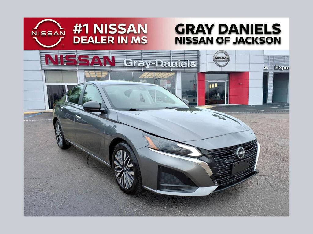 2024 Nissan Altima 2.5 SV's photo