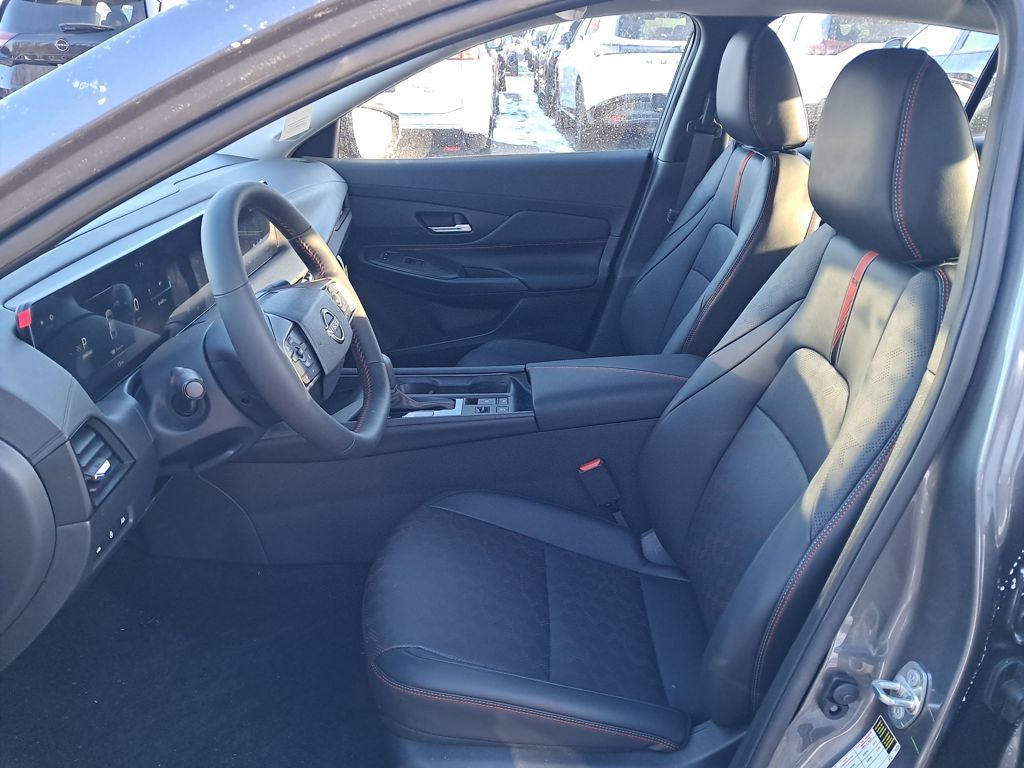 2026 Nissan Sentra SR - 9