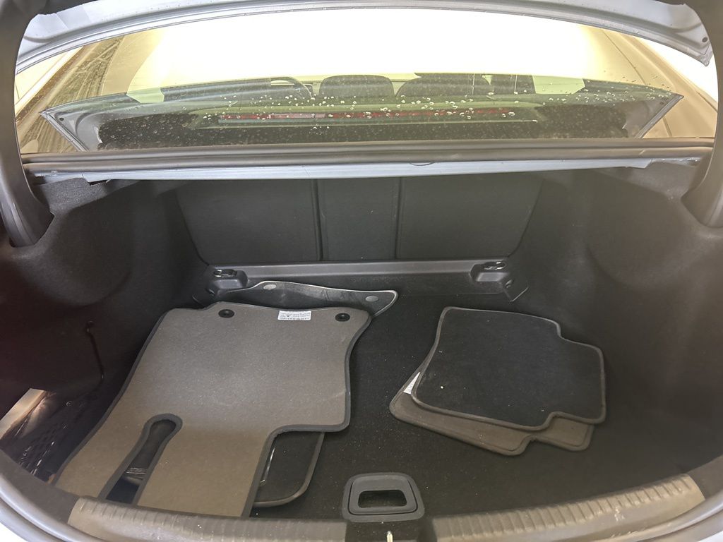 Thumbnail: 2022 Mercedes-Benz C-Class - 26