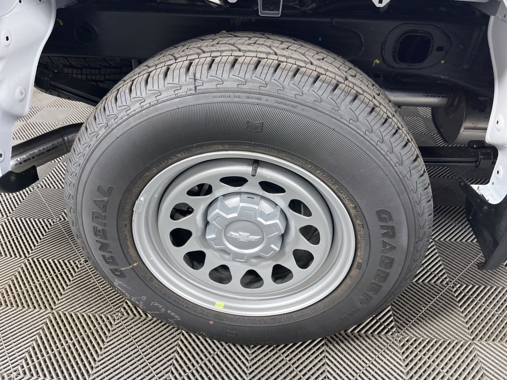 Thumbnail: 2026 Chevrolet Silverado 1500 - 15