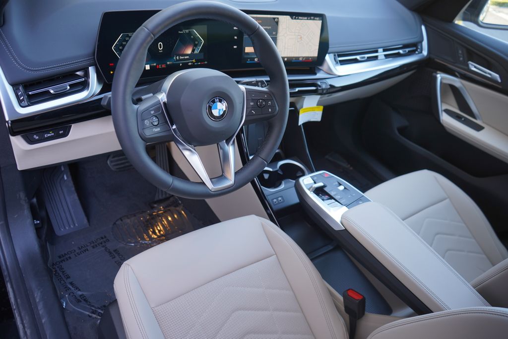 2025 BMW X1 xDrive28i 12