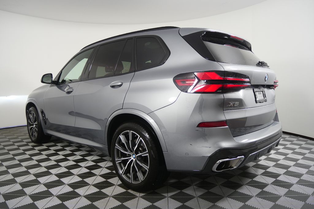 Thumbnail: 2026 BMW X5 - 5