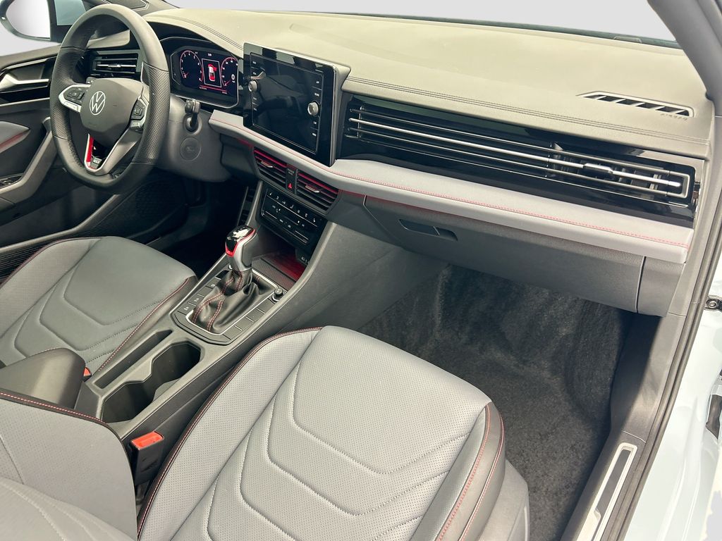 Thumbnail: 2026 Volkswagen Jetta - 15