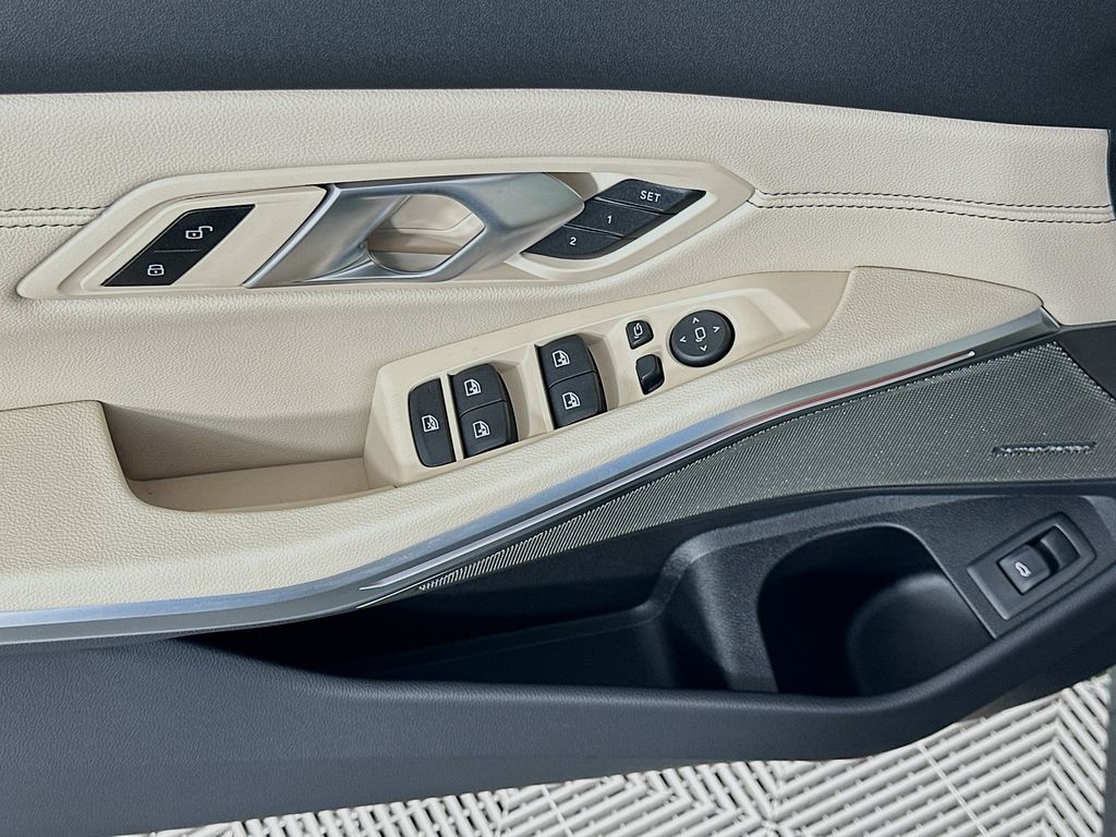 Thumbnail: 2026 BMW 3 Series - 20