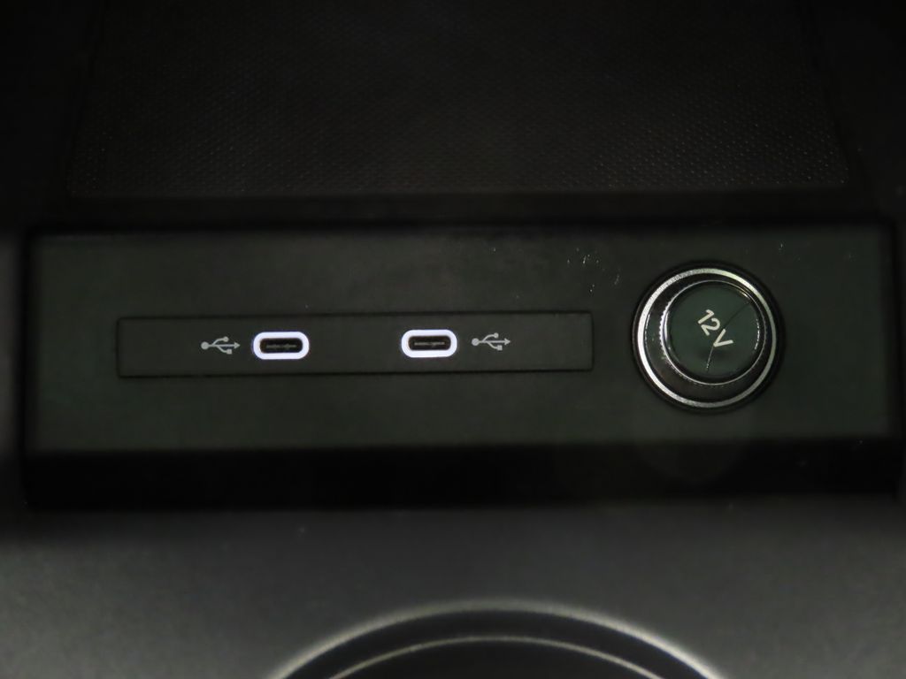 Thumbnail: 2023 Audi Q4 e-tron - 24