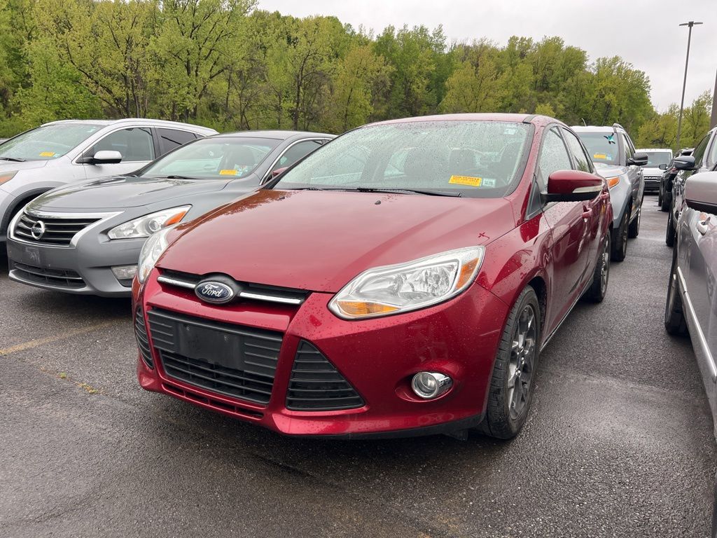 Ruby Red 2014 Ford Focus SE Sedan Front-Wheel Drive 6-Speed Automatic