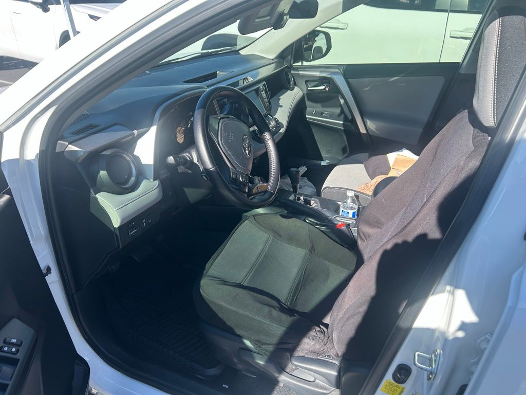 Thumbnail: 2017 Toyota RAV4 - 12