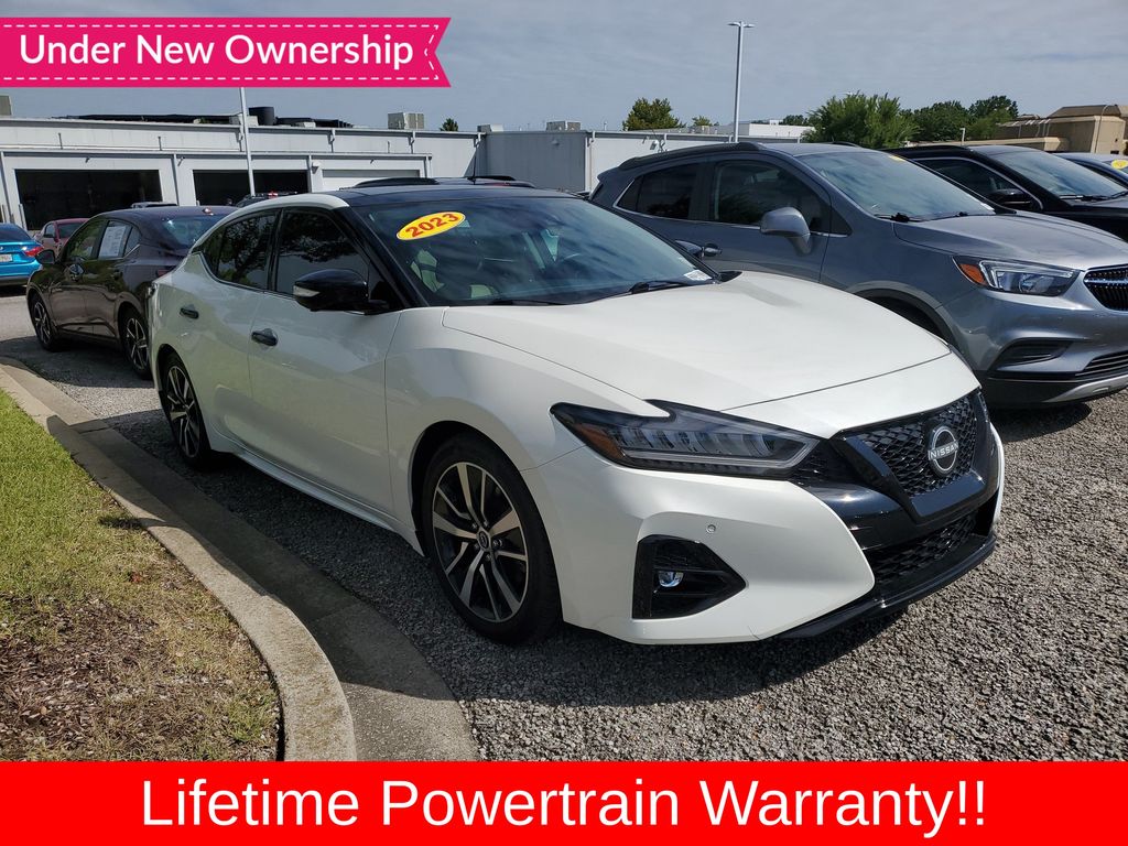 Pearl White 2023 Nissan Maxima Sedan Front-Wheel Drive Continuously Variable Transmission