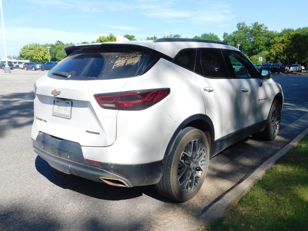 Thumbnail: 2025 Chevrolet Blazer - 4