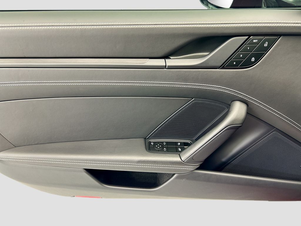 Thumbnail: 2024 Porsche 911 - 24