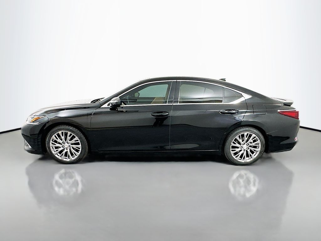 Thumbnail: 2022 Lexus ES - 8