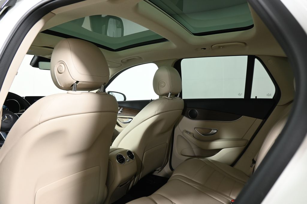Thumbnail: 2022 Mercedes-Benz GLC - 32