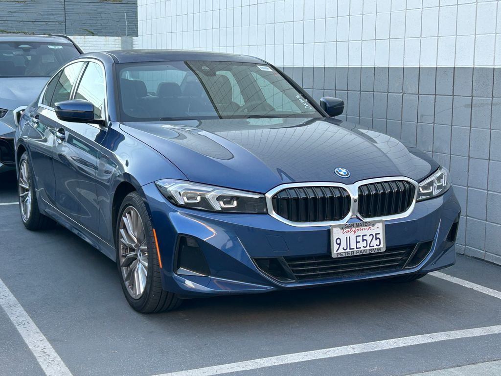 Thumbnail: 2024 BMW 3 Series - 2