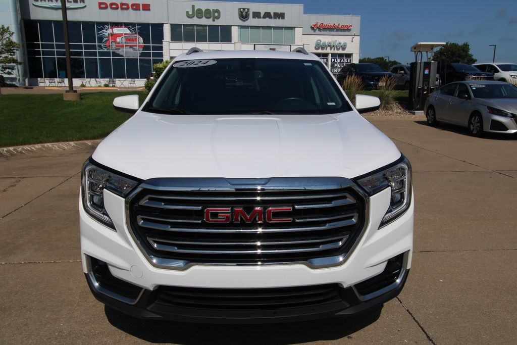 Used 2024 GMC Terrain SUV