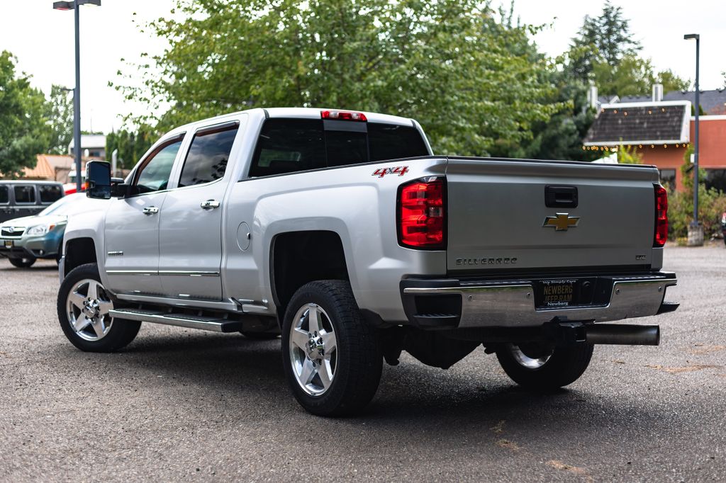 2015 Chevrolet Silverado 2500HD Built After Aug 14 LTZ thumbnail 5