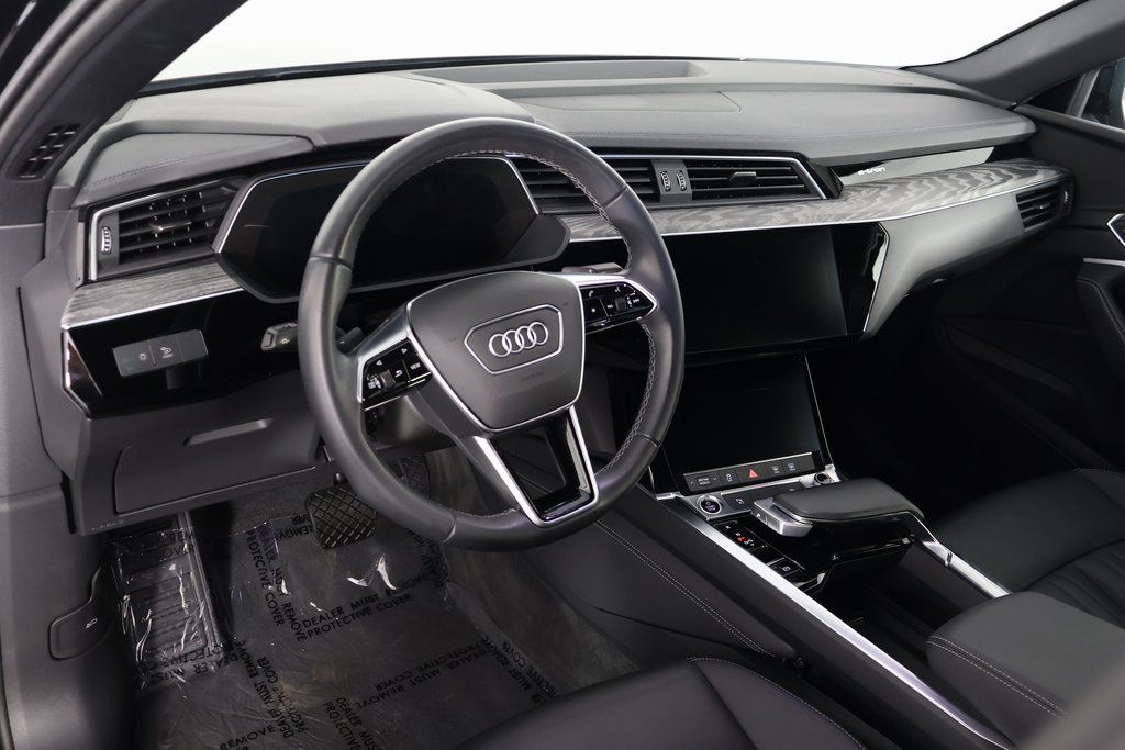 Thumbnail: 2023 Audi e-tron GT - 7
