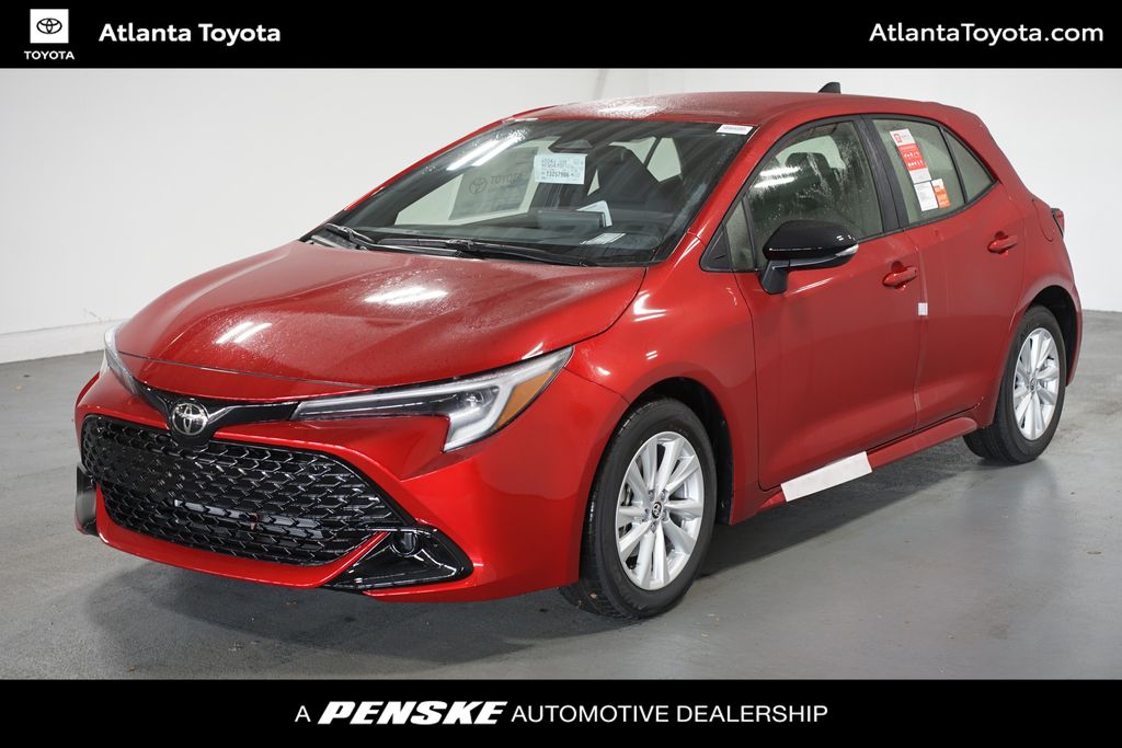 2026 Toyota Corolla Hatchback SE's photo