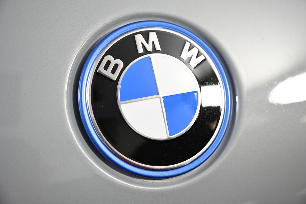Thumbnail: 2025 BMW X5 - 13