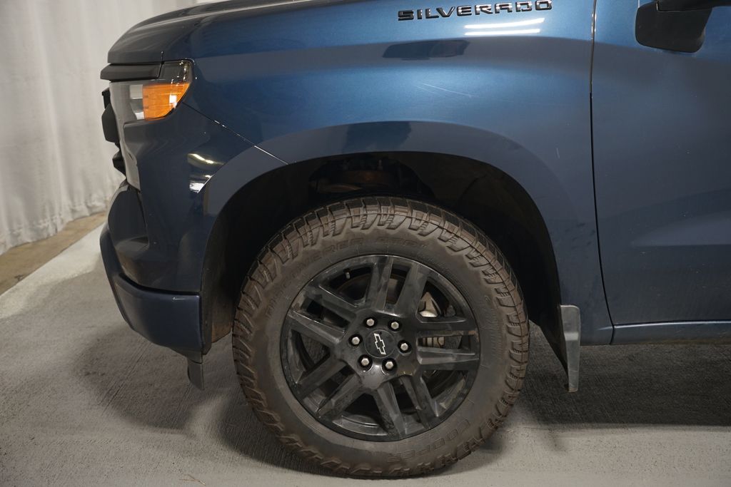 Thumbnail: 2023 Chevrolet Silverado 1500 - 5