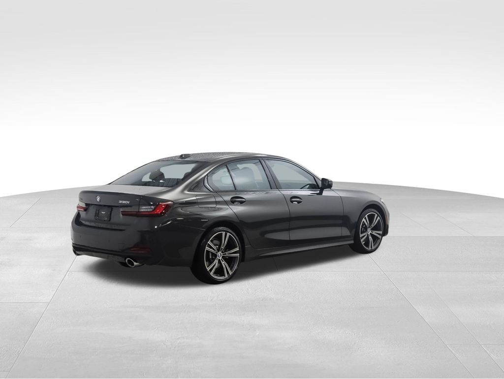 2023 BMW 3 Series 330i xDrive 5