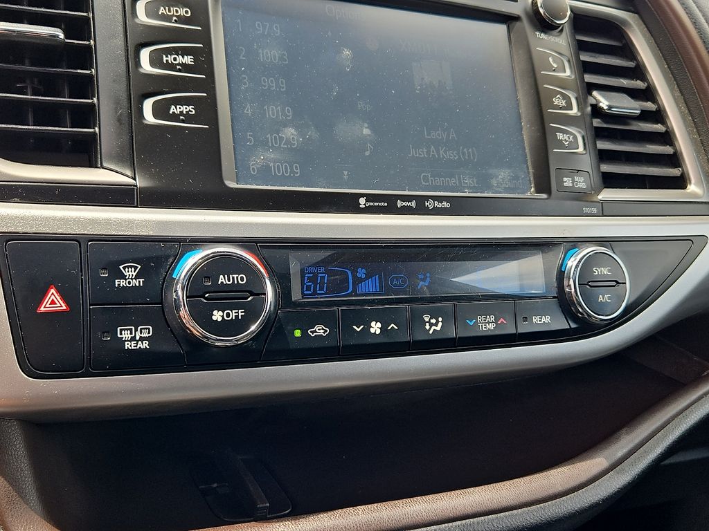 2016 Toyota Highlander