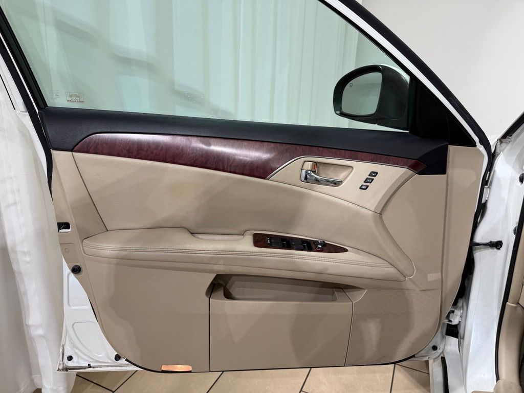 Thumbnail: 2012 Toyota Avalon - 14