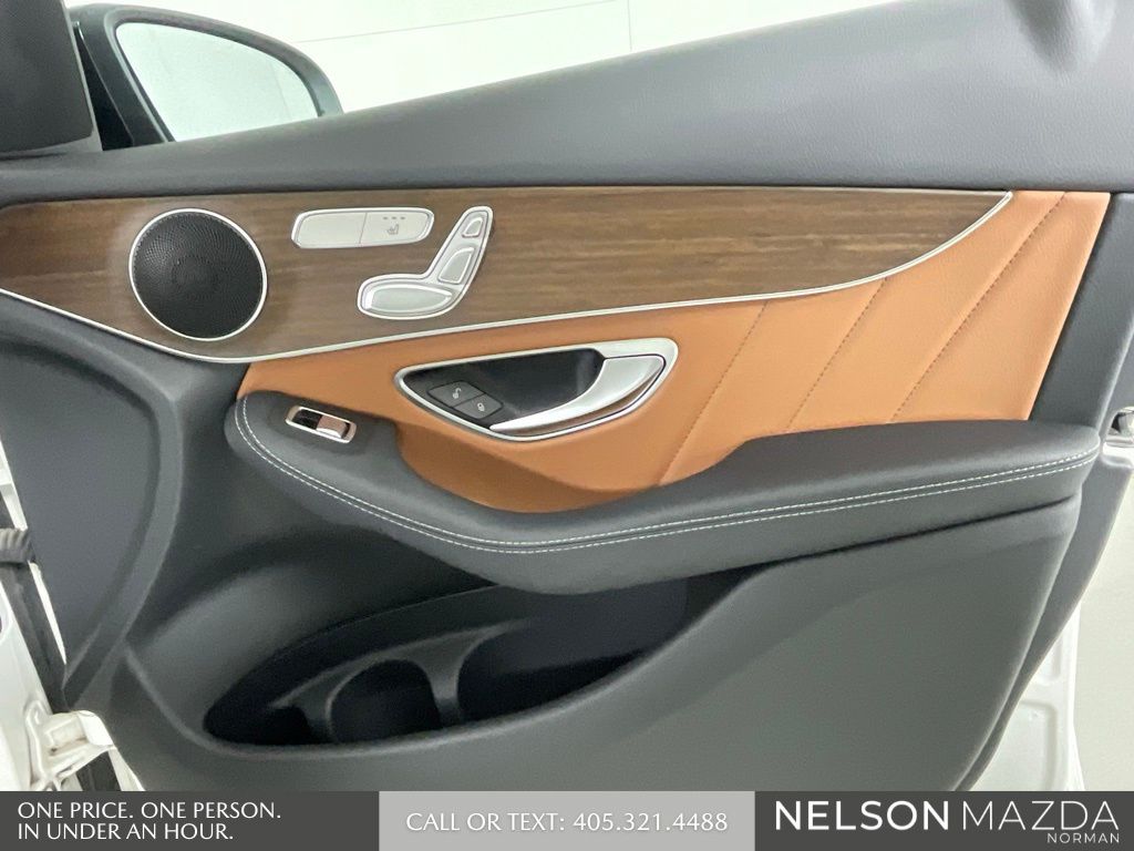 Used 2022 White Mercedes-Benz GLC 300 image 16