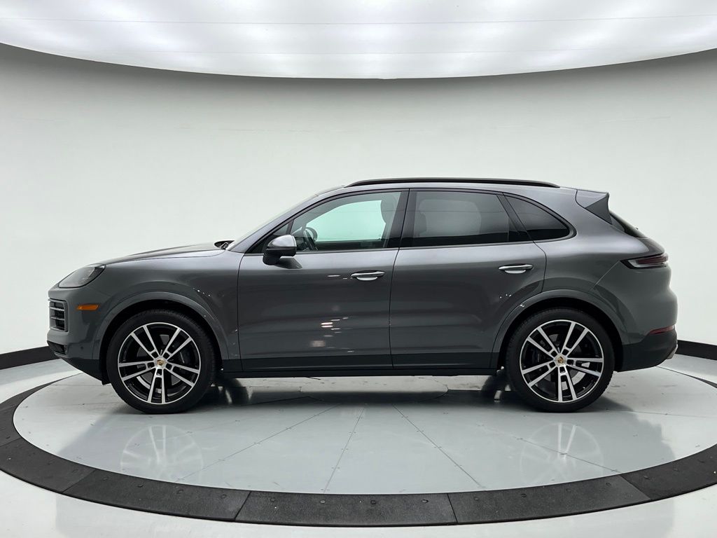 Thumbnail: 2024 Porsche Cayenne - 2
