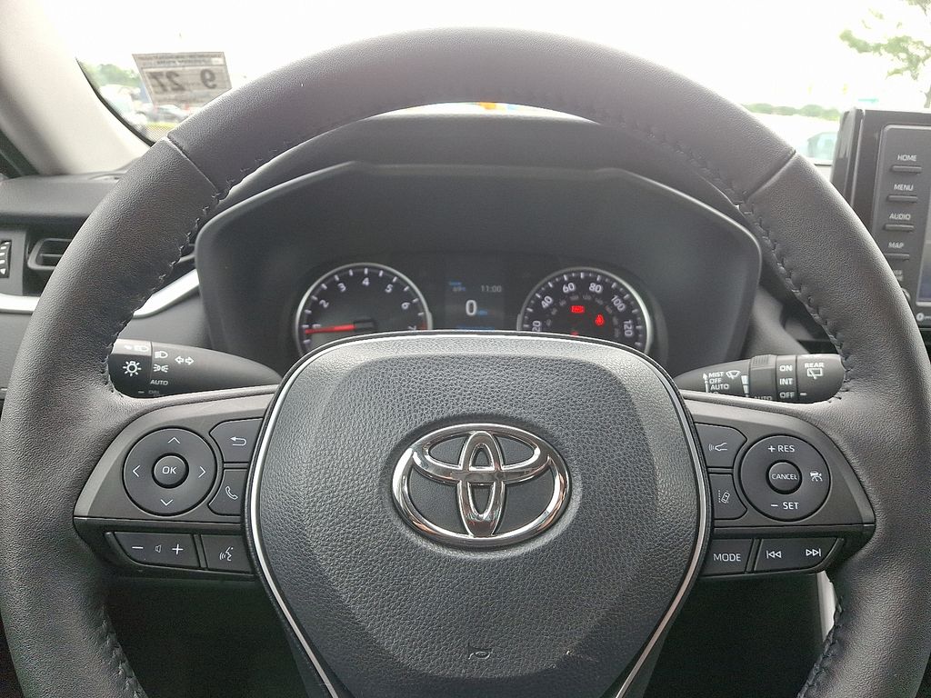 2022 Toyota RAV4 XLE 20