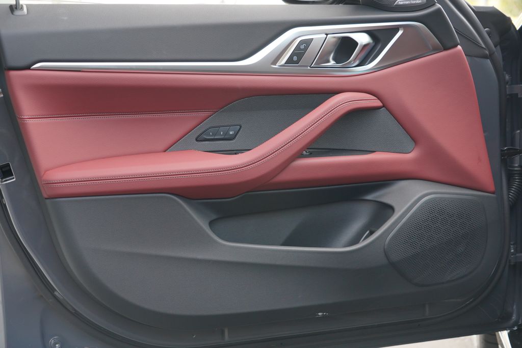 Thumbnail: 2026 BMW i4 - 9