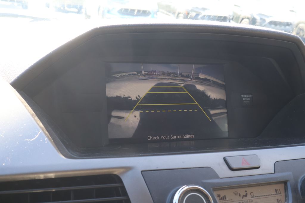 Thumbnail: 2016 Honda Odyssey - 21