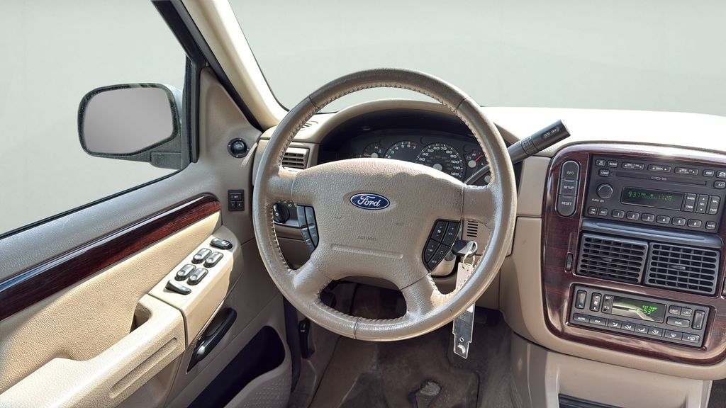 2005 Ford Explorer