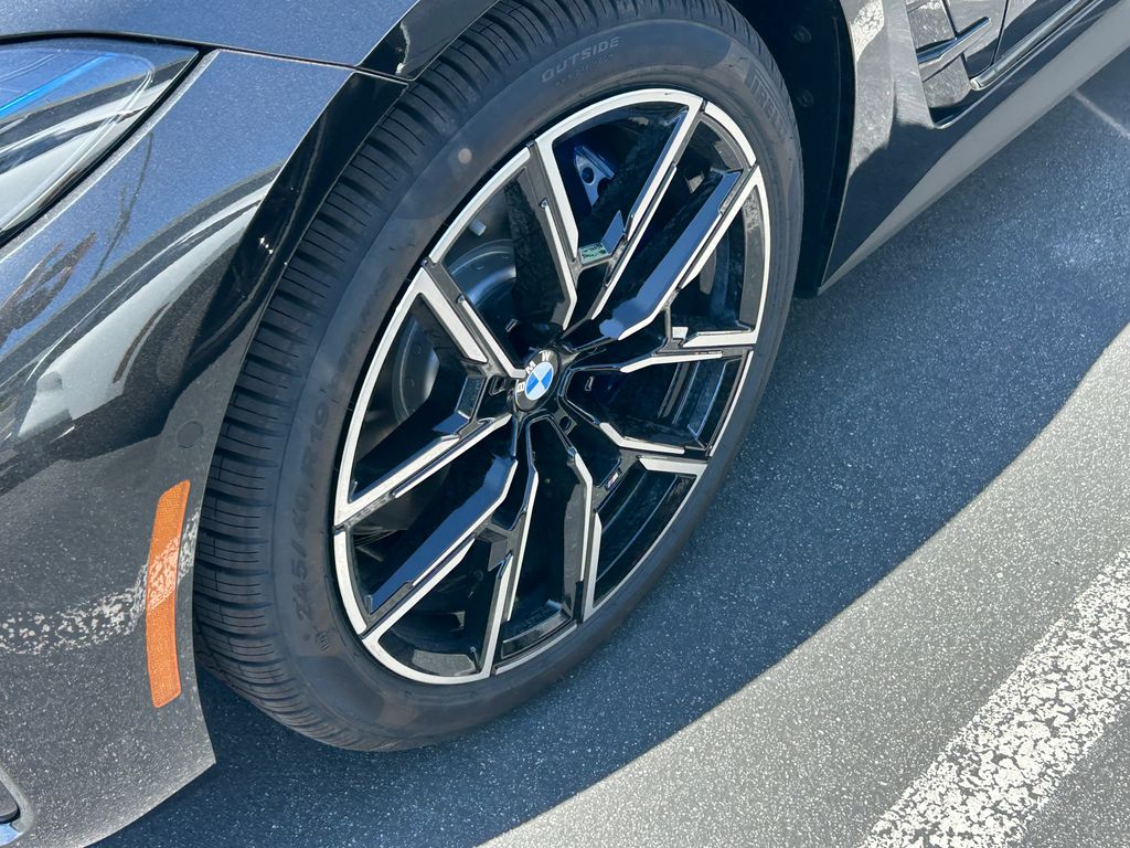 Thumbnail: 2025 BMW i4 - 3