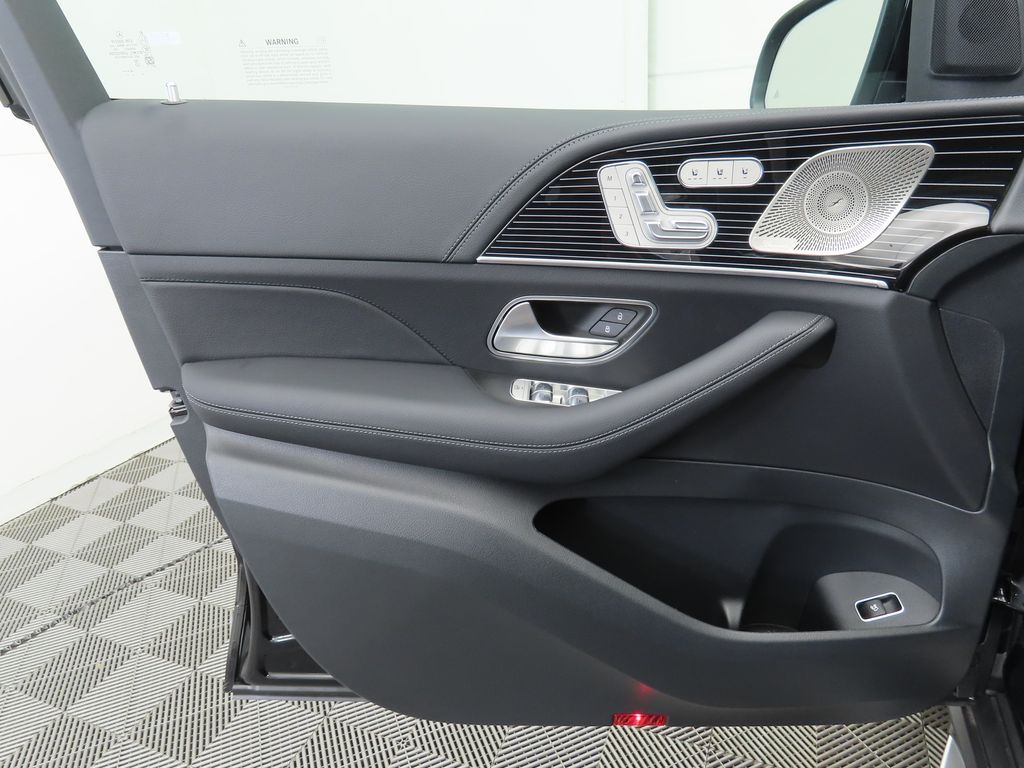 Thumbnail: 2026 Mercedes-Benz GLE - 24