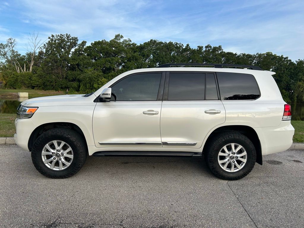 Thumbnail: 2019 Toyota Land Cruiser - 3