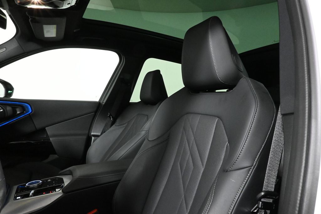 Thumbnail: 2025 BMW X3 - 15