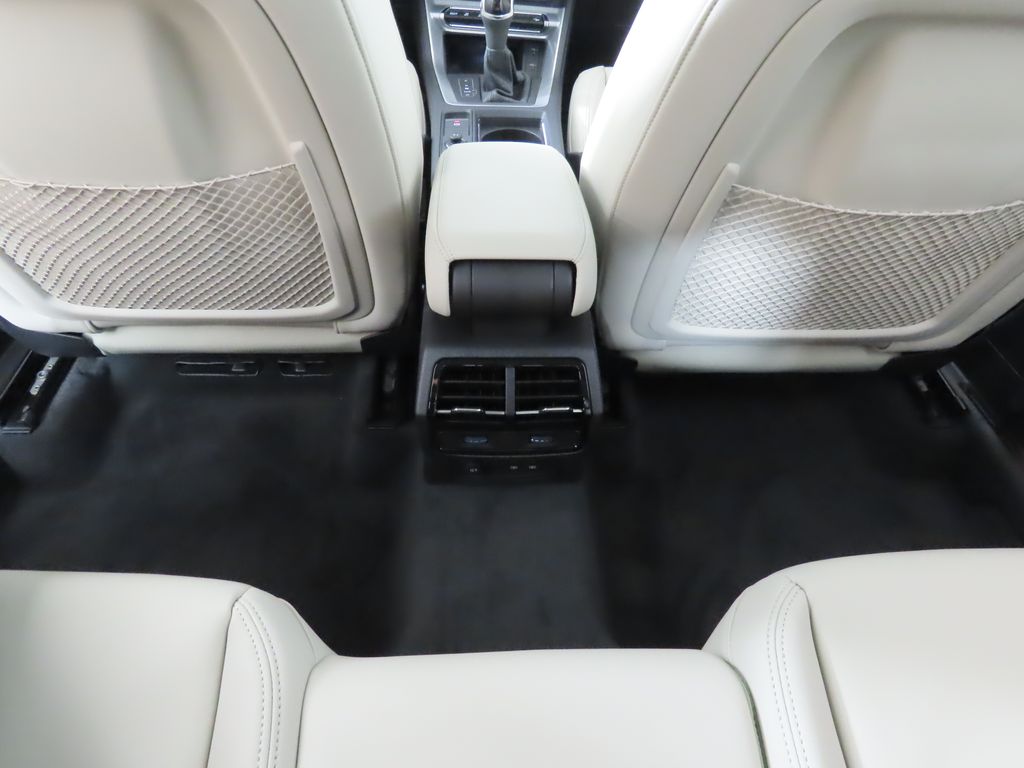 Thumbnail: 2025 Audi Q3 - 26