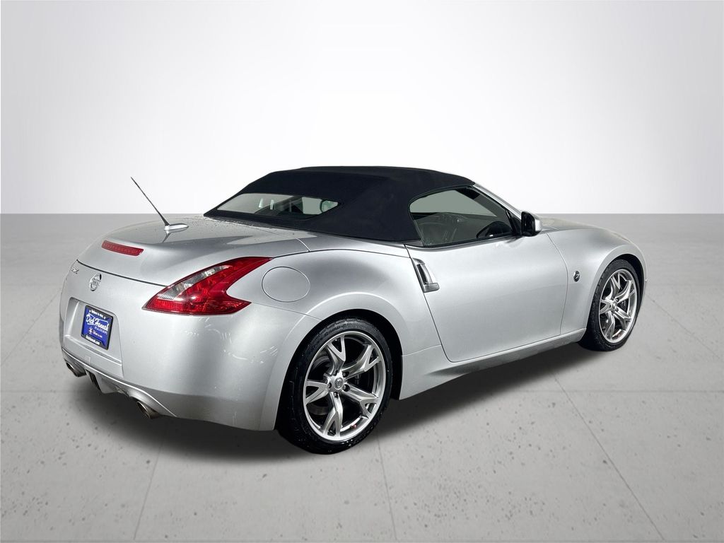 2011 Nissan 370Z Touring